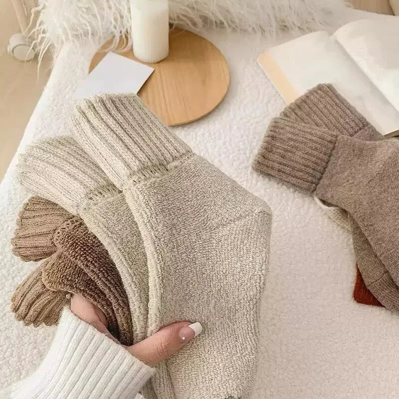 Thickly-Lined and Warm Circular Knit Woman Socks